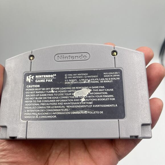 N64 games authentic NFL QUARTERBACK CLUB 99 - Picture 2 of 4